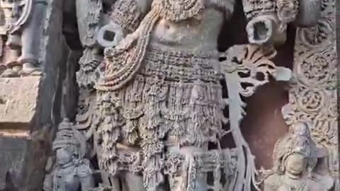 THE TEXTURES OF THIS STATUE ARE ASTOUNDING