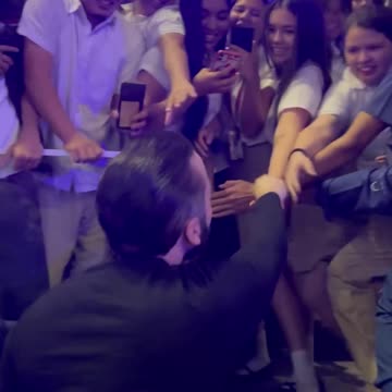 El Salvador's President Nayib Bukele shows young people some love!