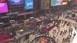 At exactly 1 PM, all of the “No Kings” protesters in Times Square immediately dispersed.