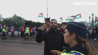Palestinian protester attacks police officers and a journalist in Sweden: