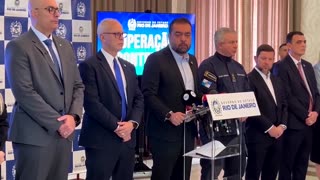 Rio 'taking the lead' on fighting crime, says state governor after raids