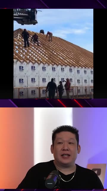 ICE Agents Go After Illegals On The Roof of A House 🥤😃🍿