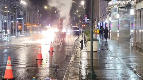 New York Rainy Winter Christmas Night