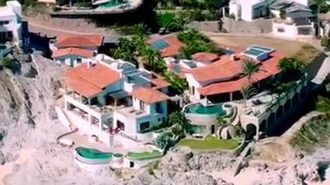 Casa Bella – 5 Bedroom Villa with Ocean & Beach Views.