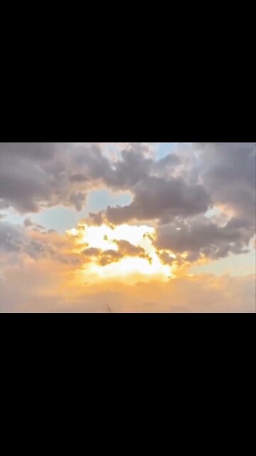 When The Sky Glitches