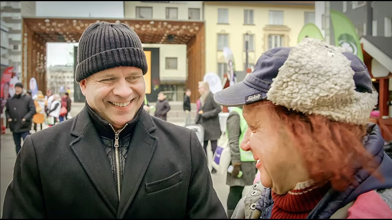 8. Menestystä vaalipaneelissa.