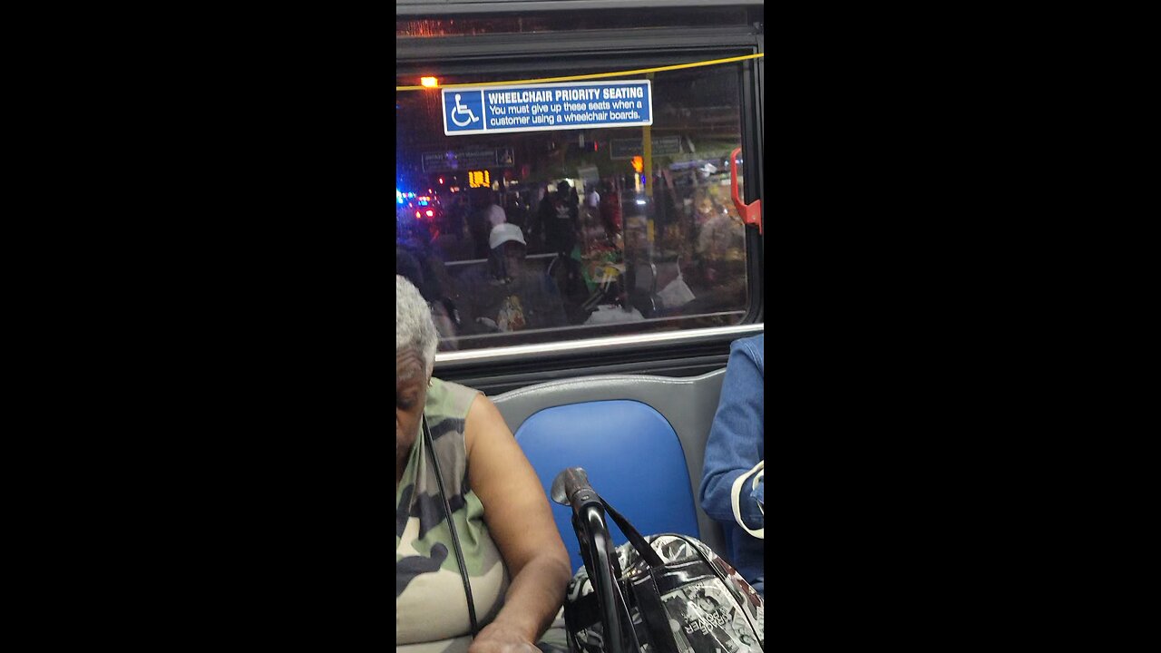 NY Predators Dept officers using their lights as part of psychological color warfare