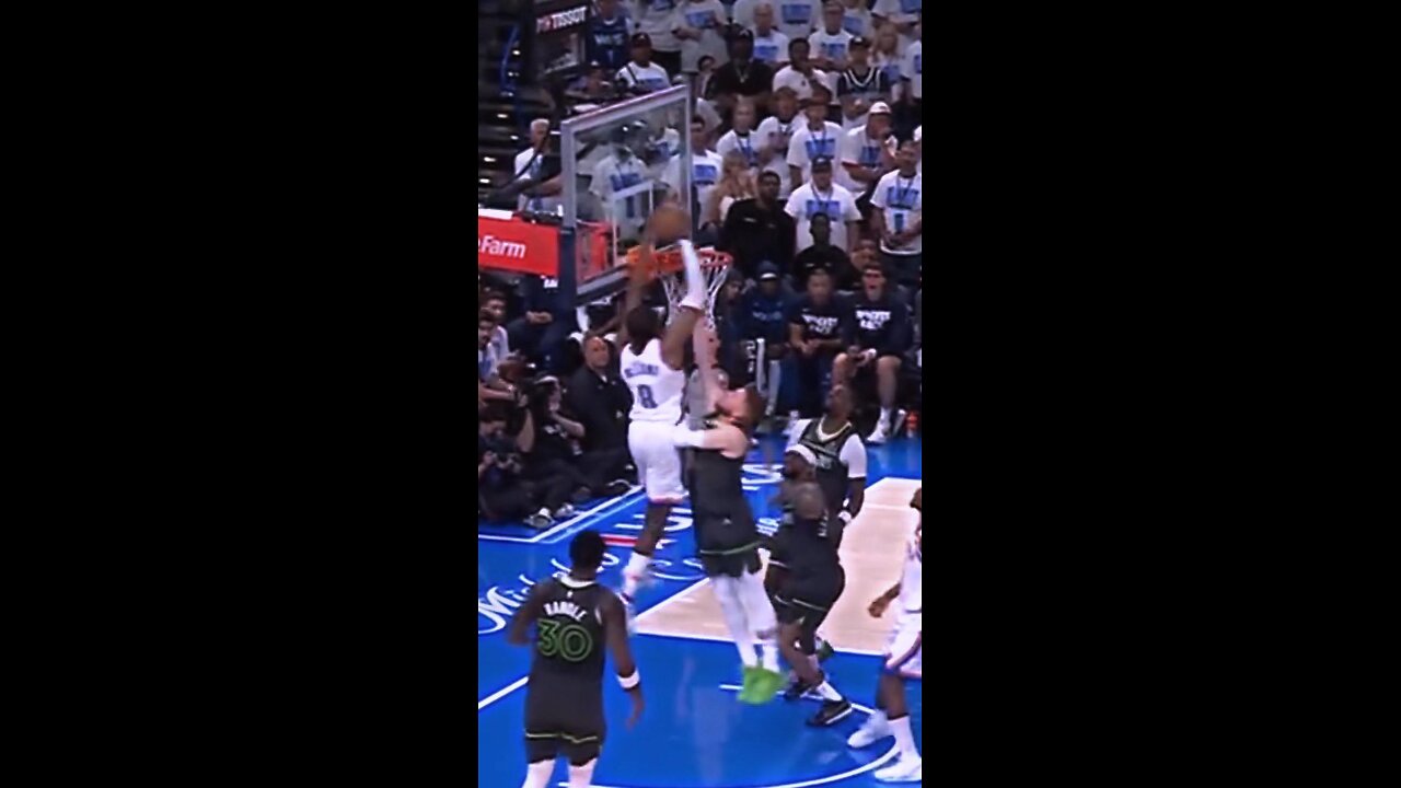 🎯 WALLACE THREADS THE NEEDLE! J-DUB RISES for the ALLEY-OOP JAM! 😤🔥