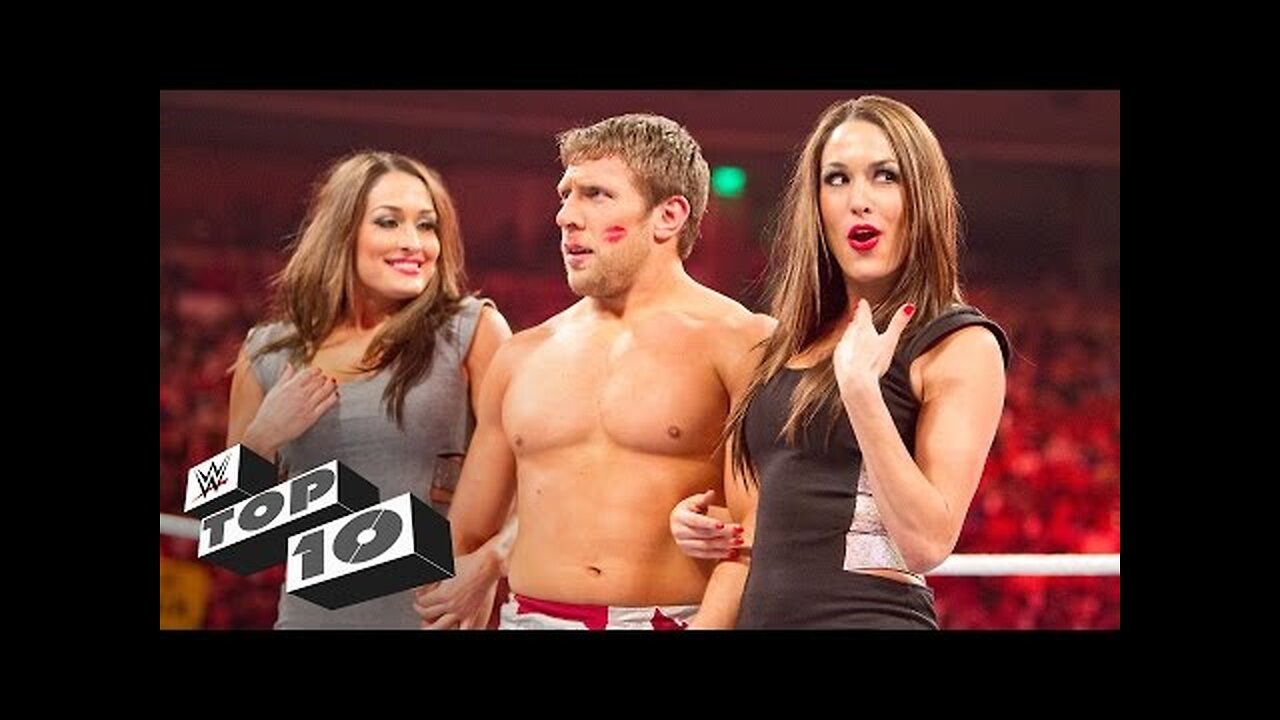 Unexpected kisses WWE Top 10 - WWE
