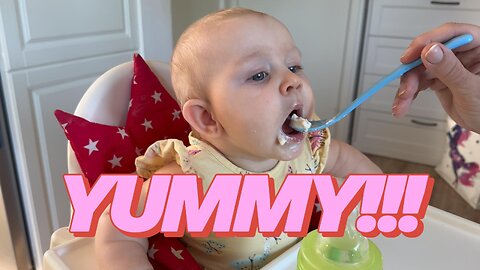 Baby Kayla Eats Pear + Apple Purée For The First Time!