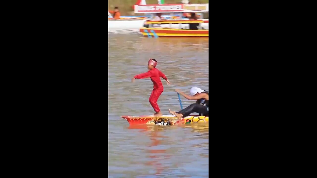 Pacu jalur viral