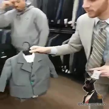 Humor 🇺🇸🇺🇦 FOOTAGE LEAKED: Zelensky dressing up for Trump!