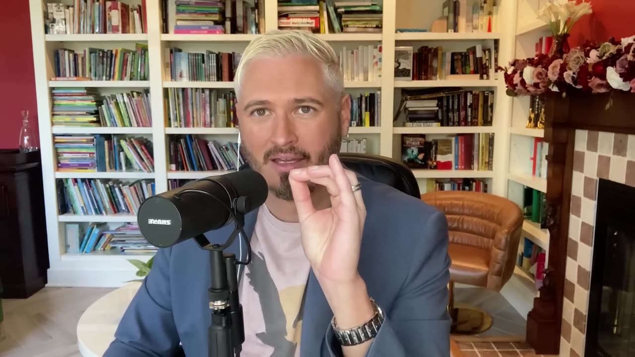 BREAKING: TRUMP SLASHES WAGES FOR FEDERAL CONTRACTORS _ The Kyle Kulinski Show