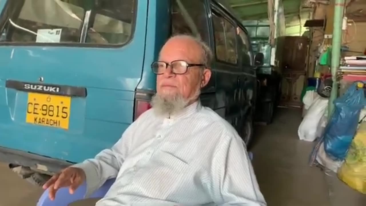 Meeting with Haji Muhammad Qassim Anjuman-e-Tahafuz Muqaddas Auraque.mp4