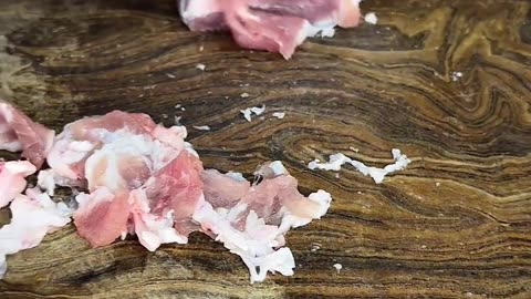 #好好吃饭大赛 三个菜一汤的美食教程其中有凉拌豆丝，辣椒炒肉，番茄炒蛋#年轻人生存料理指南 #抖音美食推荐官