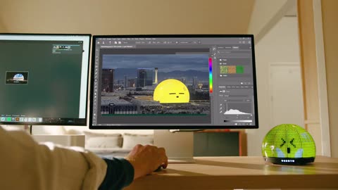OBBOTO: The Emotional Glowbot That Grooves with Your Vibe