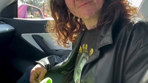 Millionaire blessed a lady who was homeless was 12 years and her story made me cry.hd