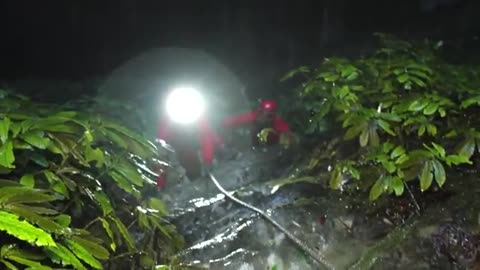 7 Days Stranded In A Cave