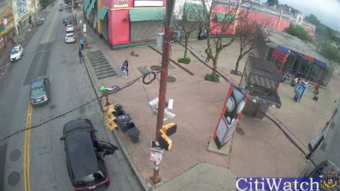 Baltimore police released bodycam of a fatally shooting where the suspect shot a officer in the foot