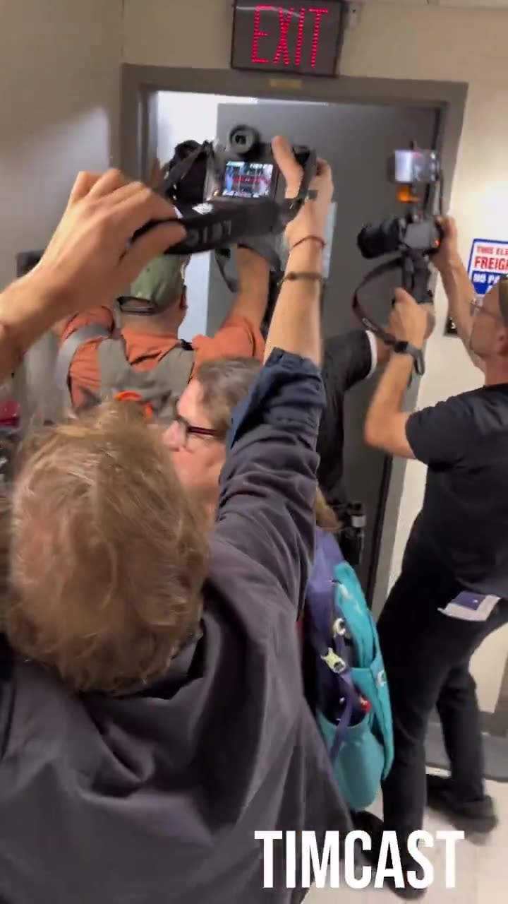 ICE agents just DRAGGED an illegal out of the Manhattan immigration court