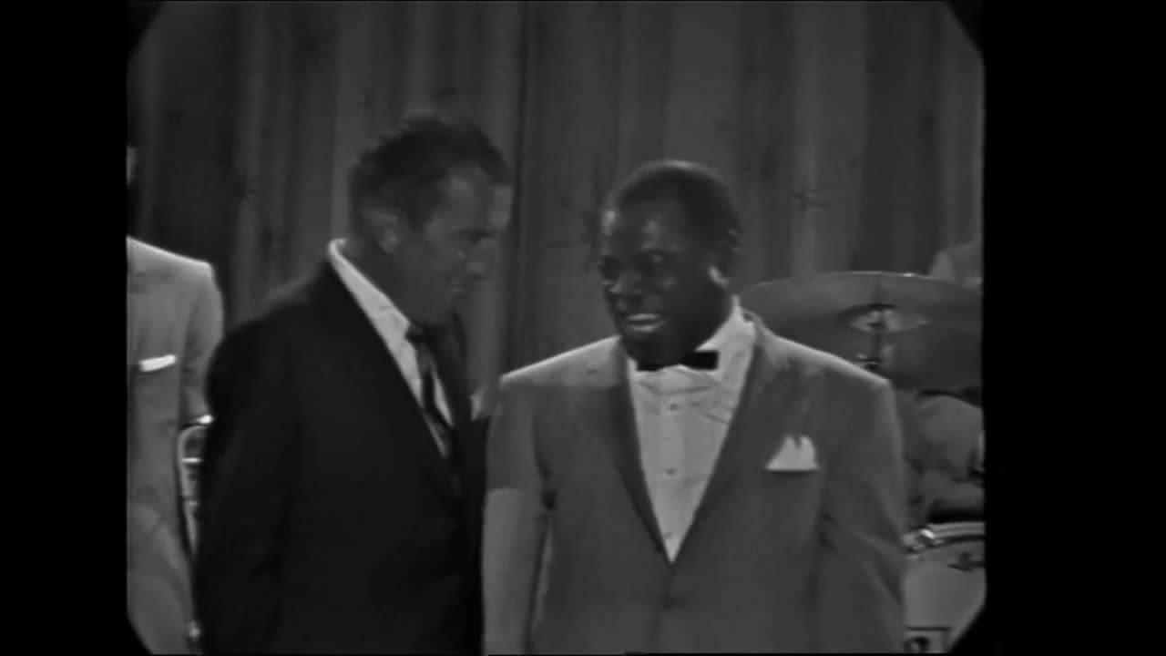 Enjoy The Best American Music Ever! Louis Armstrong " When the Saints Go Marching In"