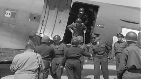 GEN PATTON MEETS THE RUSSIANS,... - GEN PATTON MEETS THE RUSSIANS, NEAR LINZ, AUSTRIA - 111-adc-4414