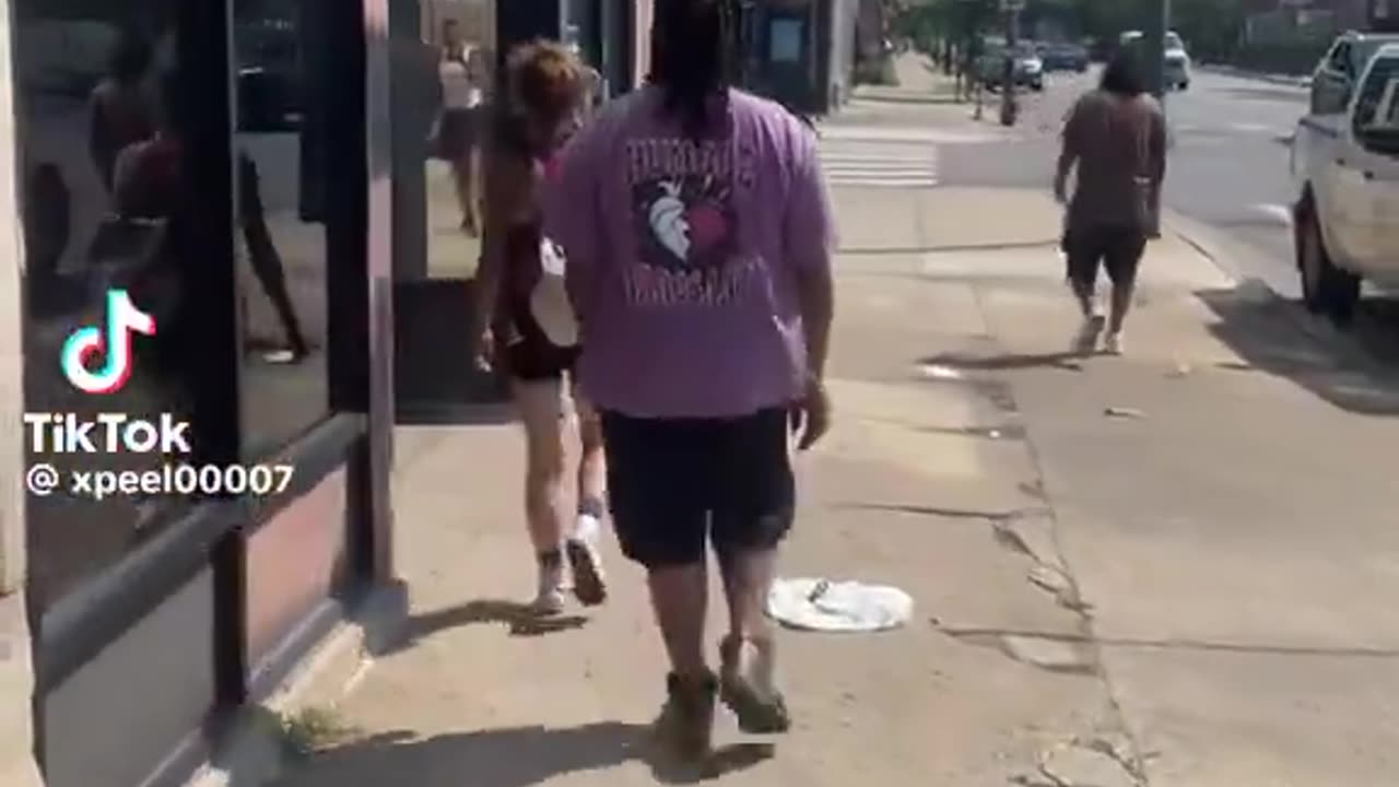 African plays Knock Out Game on female