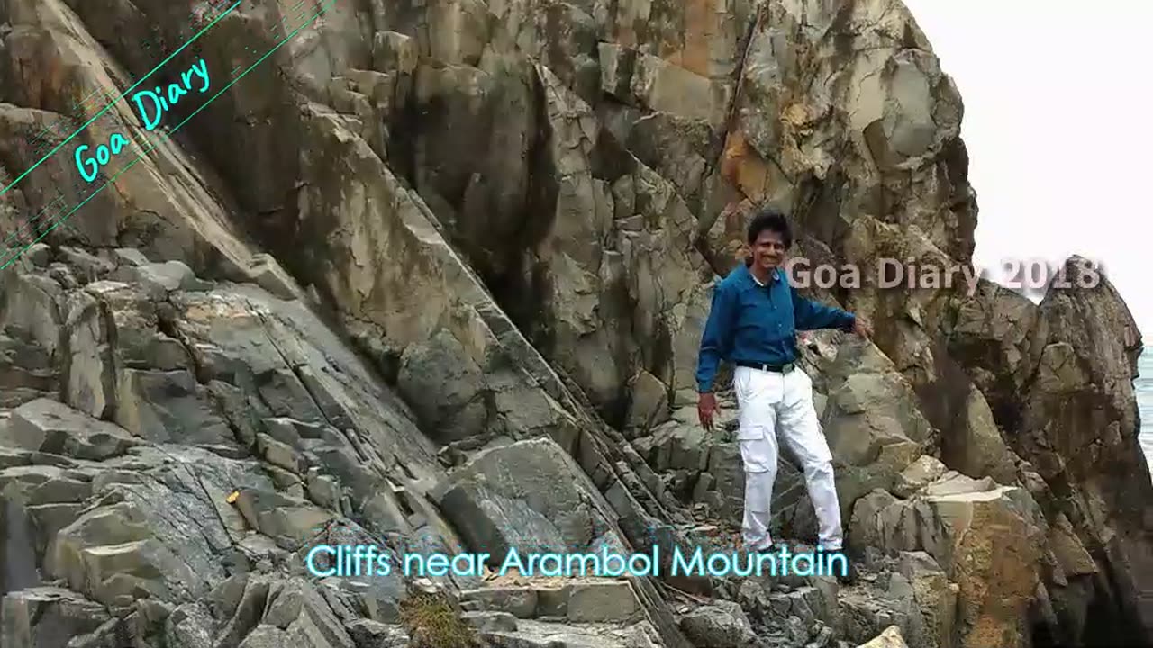 Exploring and Climbing on Magnificent Arambol Cliffs, Goa, Travel Vlog, July-Aug 2018