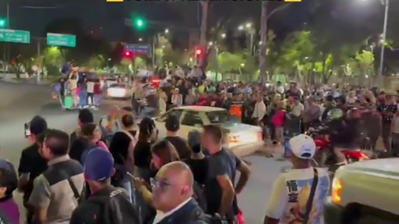 caos total en línea 8 x falla eléctrica #cdmx