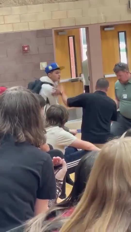 Resource officer suplexes student after he attacks a teacher