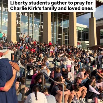 Liberty students gather to pray for Charlie Kirk's family and loved ones