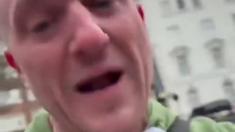 🚨🇮🇷🇬🇧 Tommy Robinson calls for the UK to declare WAR on IRAN: