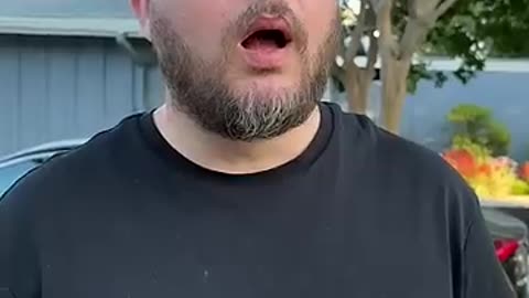 Viral: Grimace Shake @patrickzeinali
