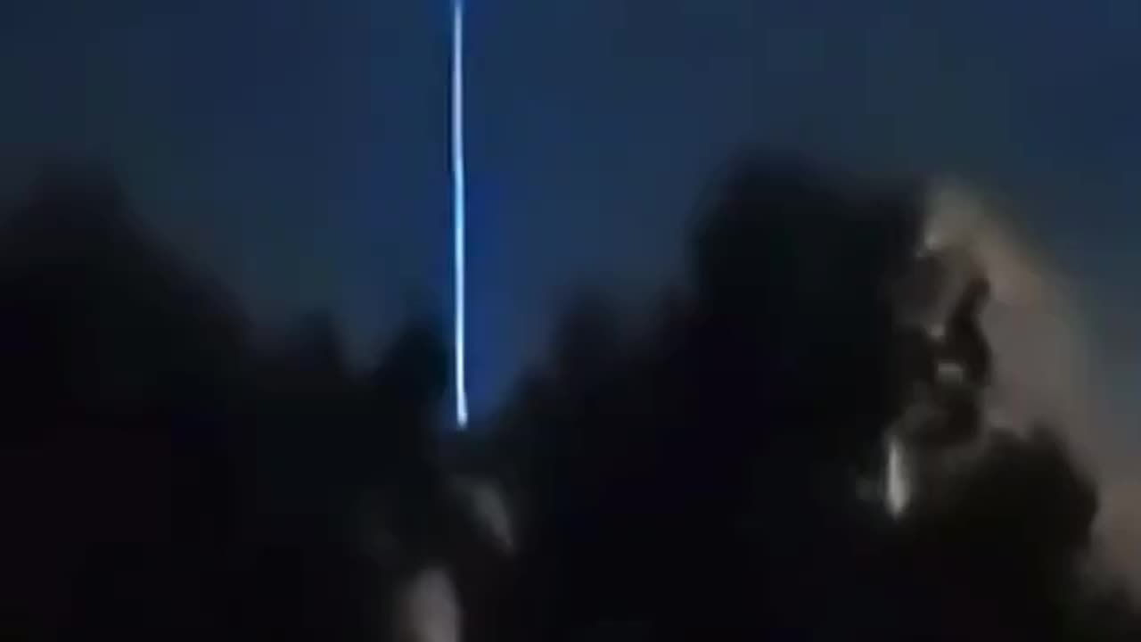 UFO mania - What is that in New Jersey？ ....a UFO or some kind of drone ？🧐🛸🛸🛸🛸🛸
