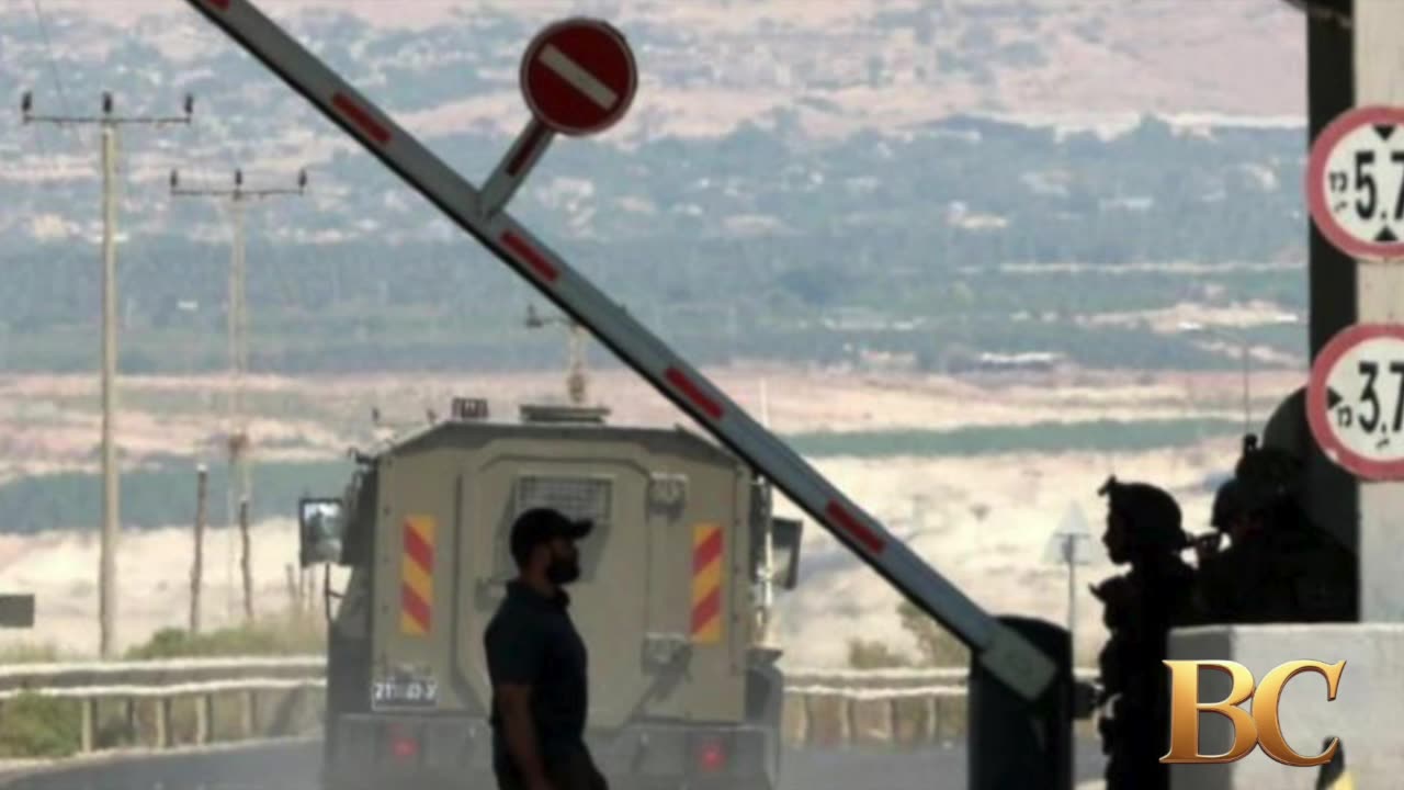 Shooting at Israeli-run border crossing with Jordan kills 2, medics say