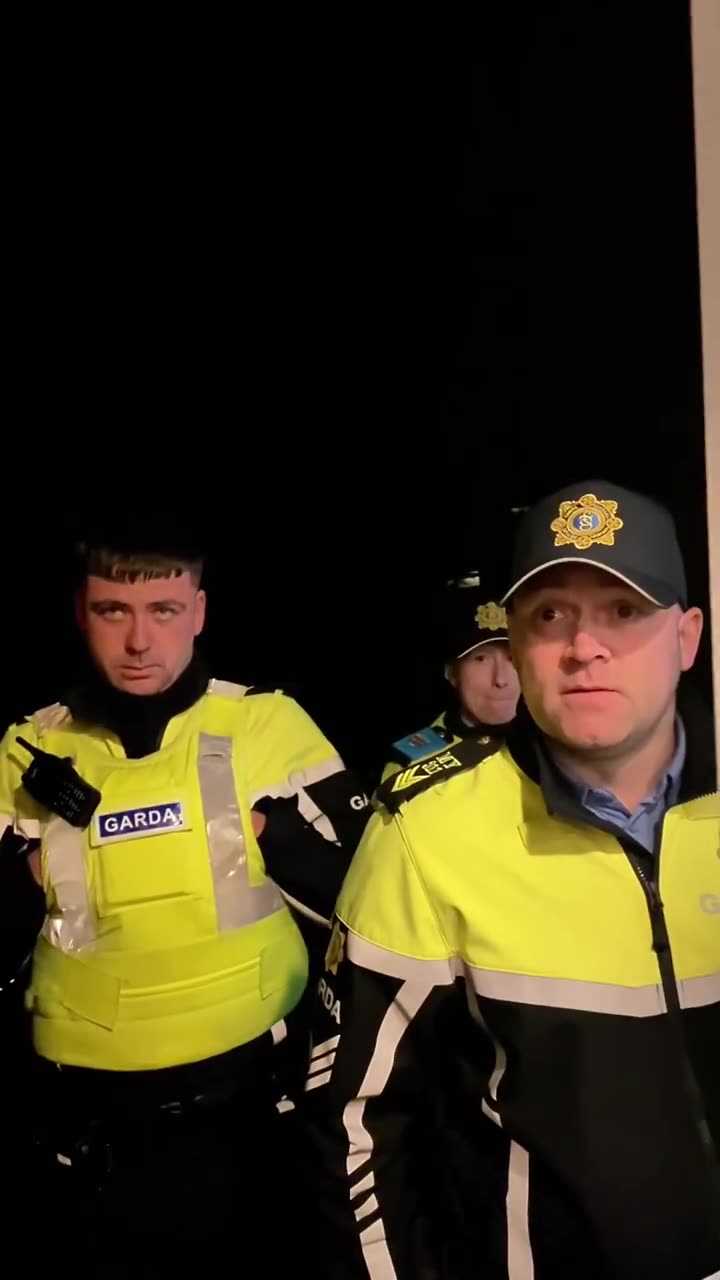 Gardaí arrive at Burke home for a second time to arrest teacher Enoch Burke