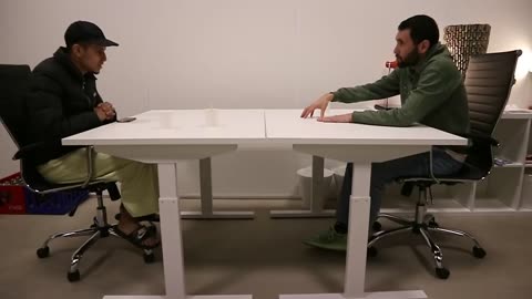 Younes oualli,, onschuldig marokaans gezin bestormt door agressieve politie tijdens iftar!!