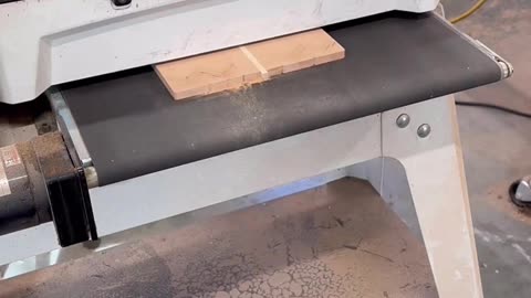 Soothing Woodwork: Crafting a Dovetail Dart Box by Hand – No Nails, Just Peace