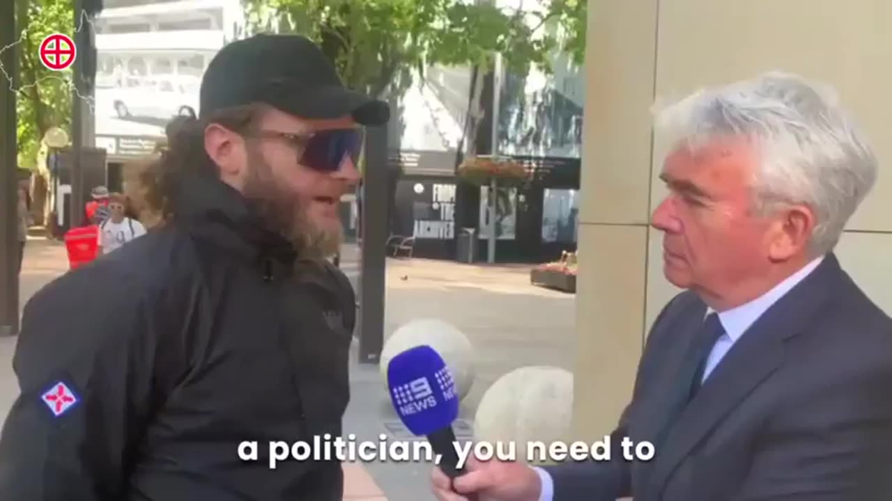 Joel Davis with a digging reporter on repeat cheap shot (das rape wort ist vorbotten)