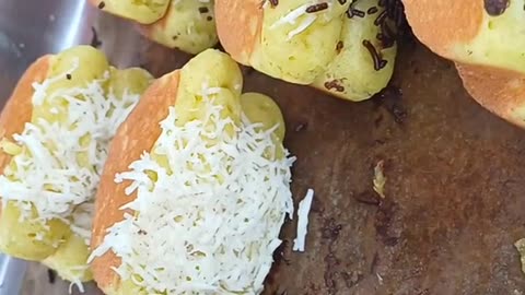 Pukis cake
