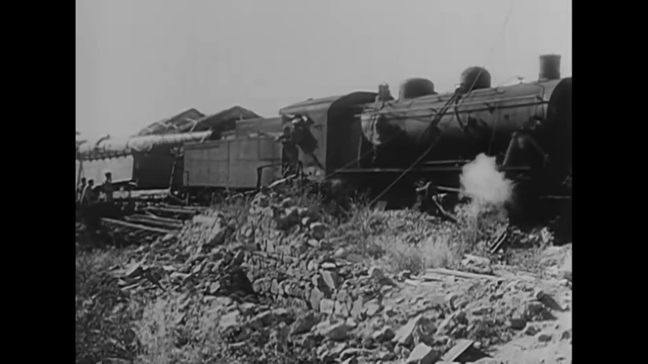 one_of_two_krupp_k5_railway_guns