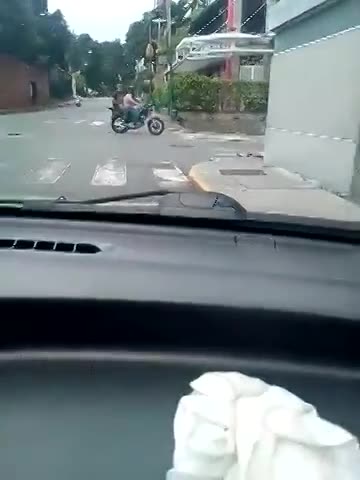 OBSERVEN QUE DESGRACIA LA QUE ESTA DICTADURA EN VENEZUELA DELICUENTES DE LA GNB Y PNB. 2017-07-30