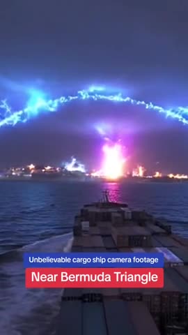 👽 Cargo Ship Camera Captures Unbelievable UFO Footage #Bermuda 📐