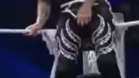 Dominik Mysterio Suffers Legit Shoulder Injury