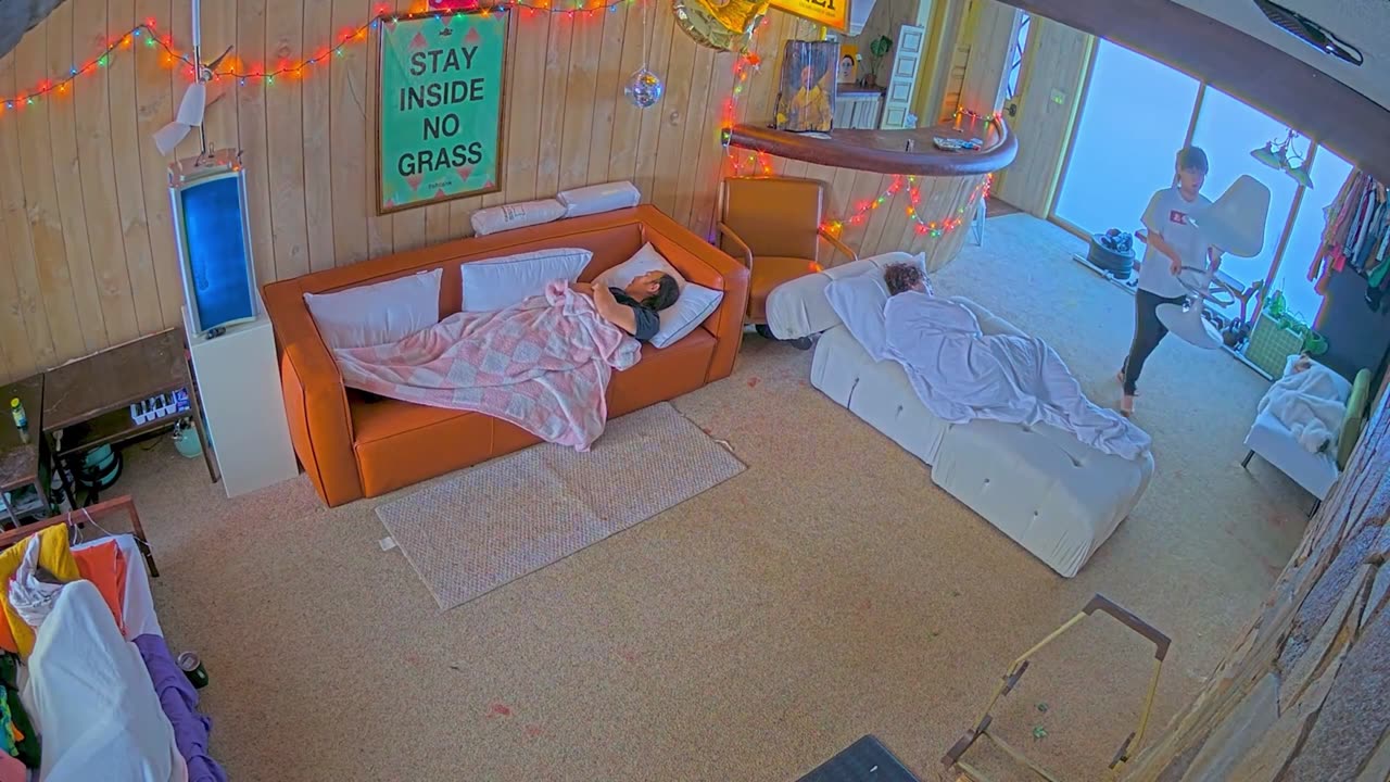 Shinji the furniture ninja
