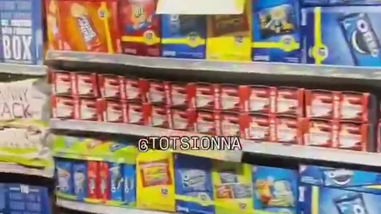 Grocery stores in the hood