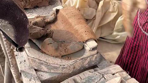 🤯💡 The Easiest Way To Peel Garlic Without Tears | LifeHacksDaily