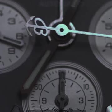 Beyond Hype: Why "Quiet Luxury" Watches Are the Smartest Investment in 2025