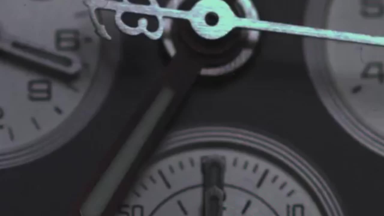 Beyond Hype: Why "Quiet Luxury" Watches Are the Smartest Investment in 2025