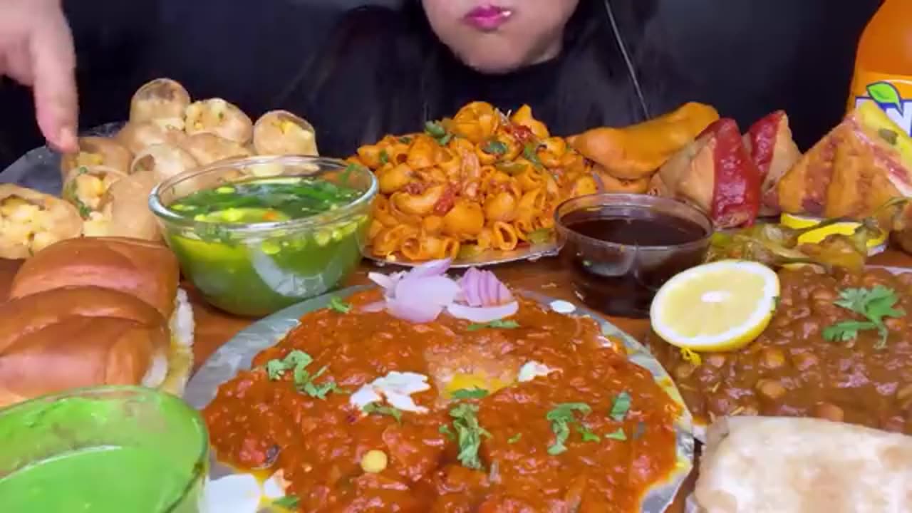 ASMR_EATING_BLACK_BEAN_NOODLES,KOREAN_FRIED_CHICKEN,HALF_FRIED_EGG__EATING_SHOW__